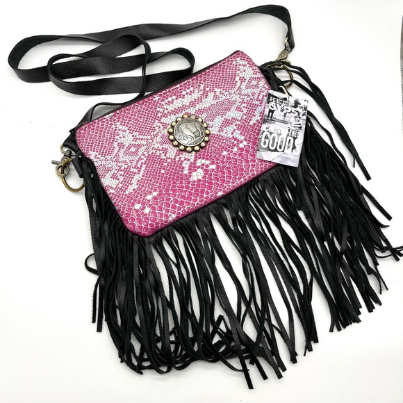 Keep‎ It Gypsy Fringe Crossbody Bag Pink Snakeskin Buffalo Nickel Accent - Picture 1 of 9
